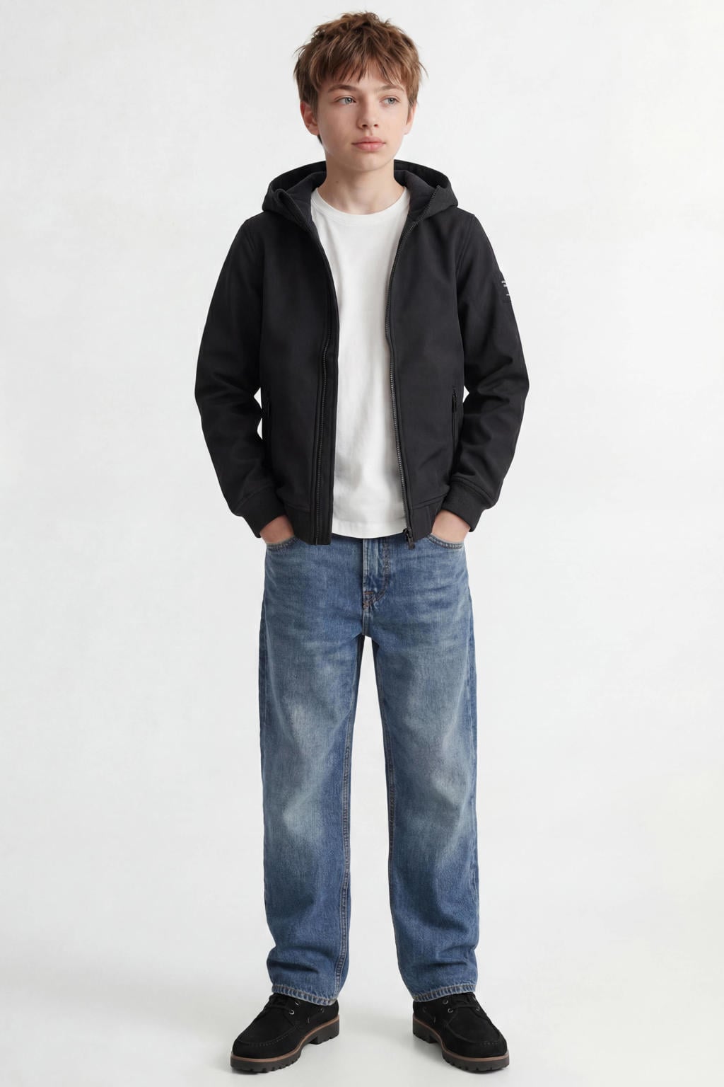 Zwarte jongens JACK & JONES JUNIOR softshell jas met effen, lange mouwen, capuchon, ritssluiting en geribde boorden