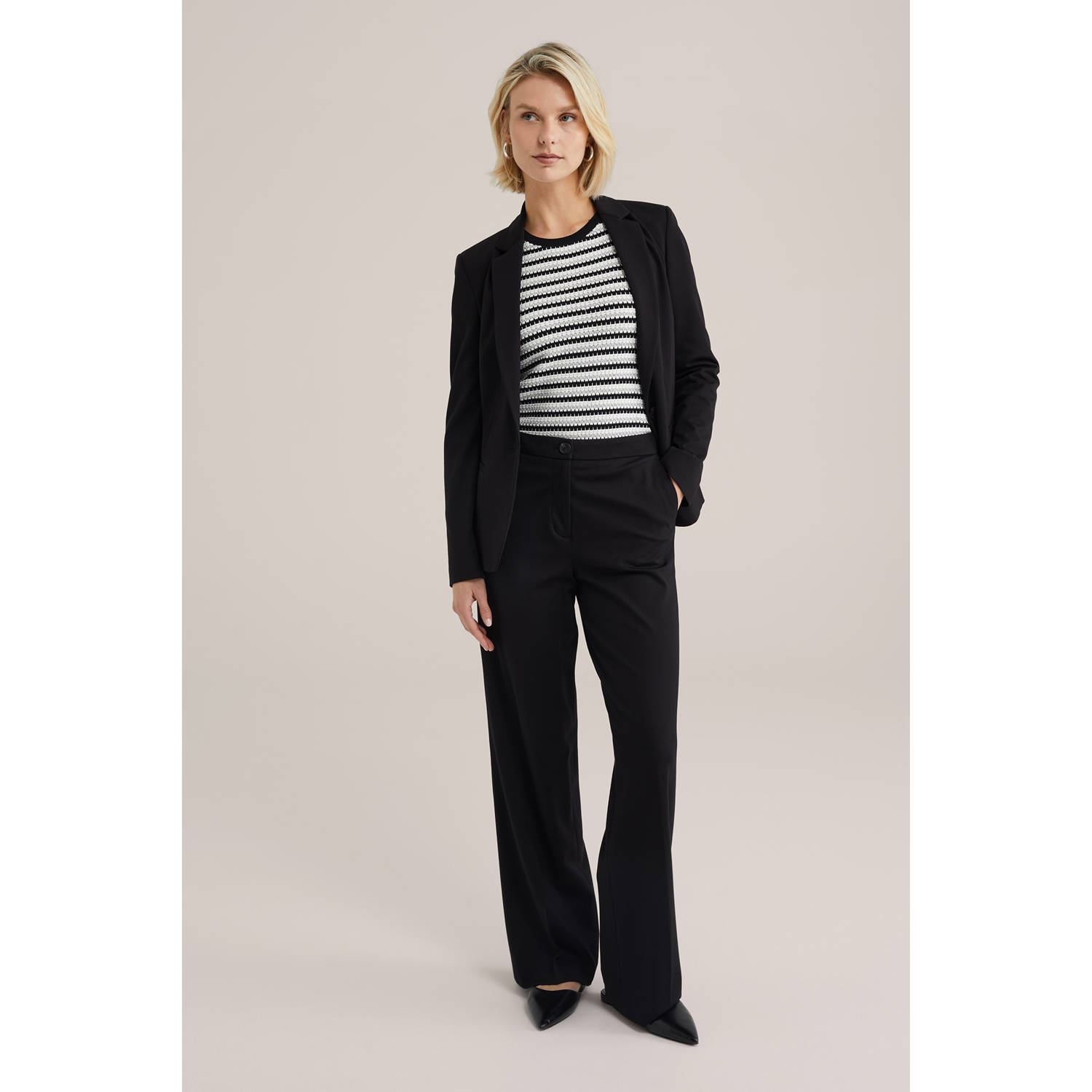 WE Fashion straight fit pantalon zwart