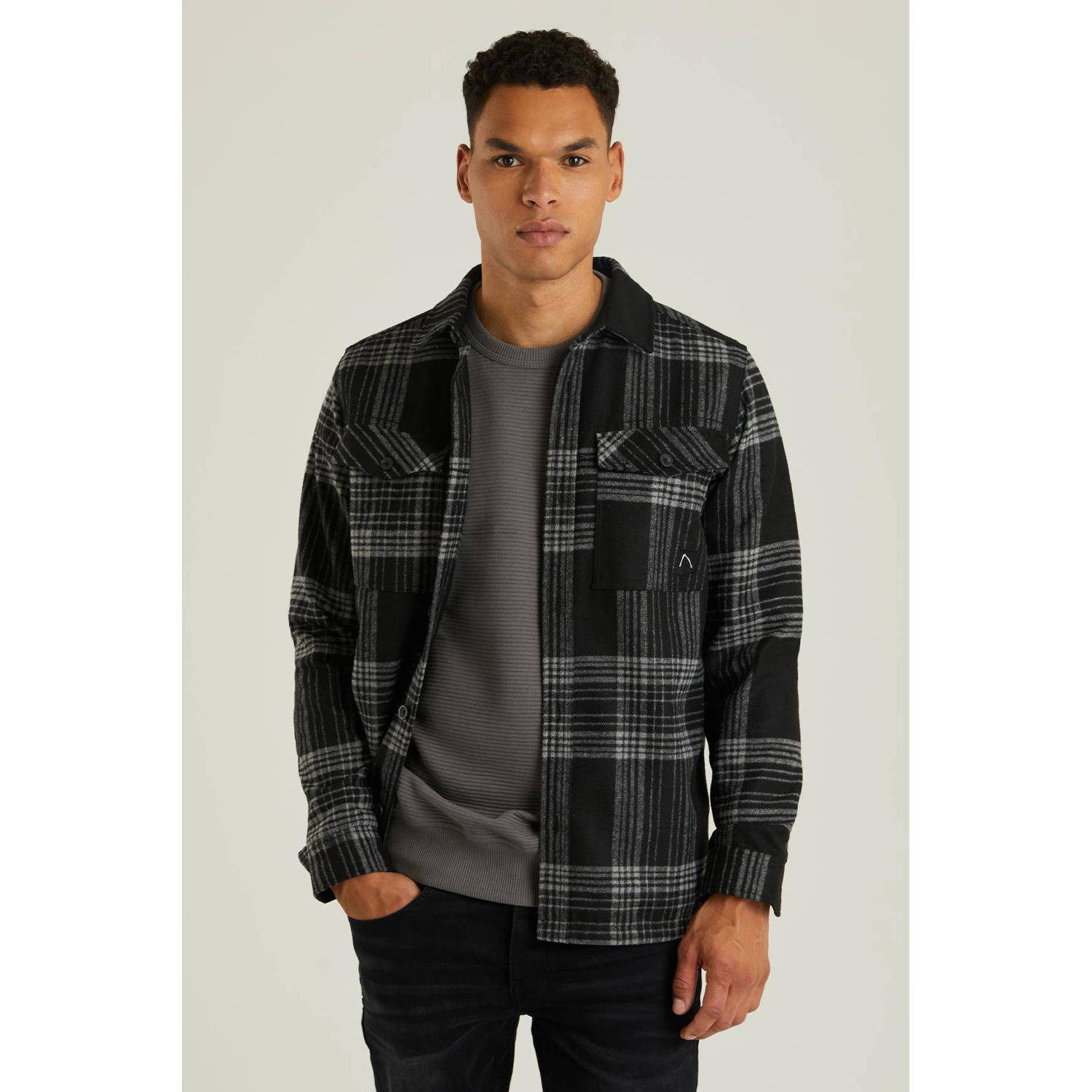 CHASIN' geruit regular fit overshirt Stryke Graphite zwart