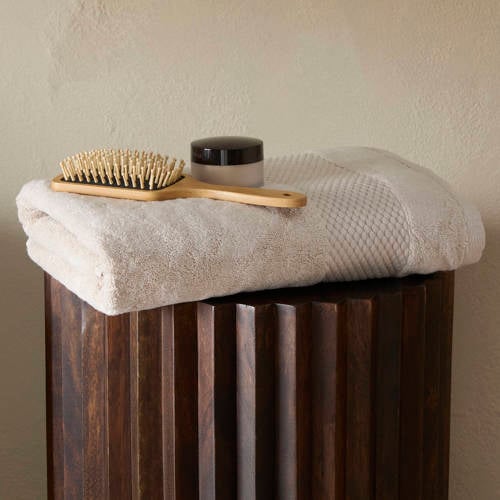 Wehkamp Studio LIVIT Wellness handdoek (140x70 cm) aanbieding