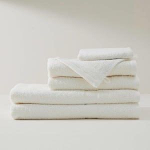 handdoek basic off white (140x70 cm)