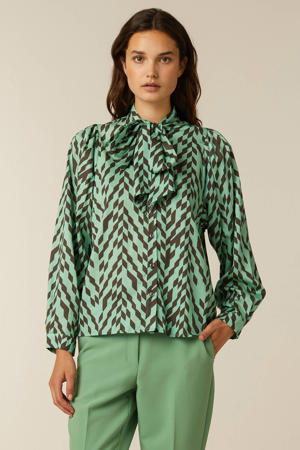 blouse Kim met all over print groen/zwart