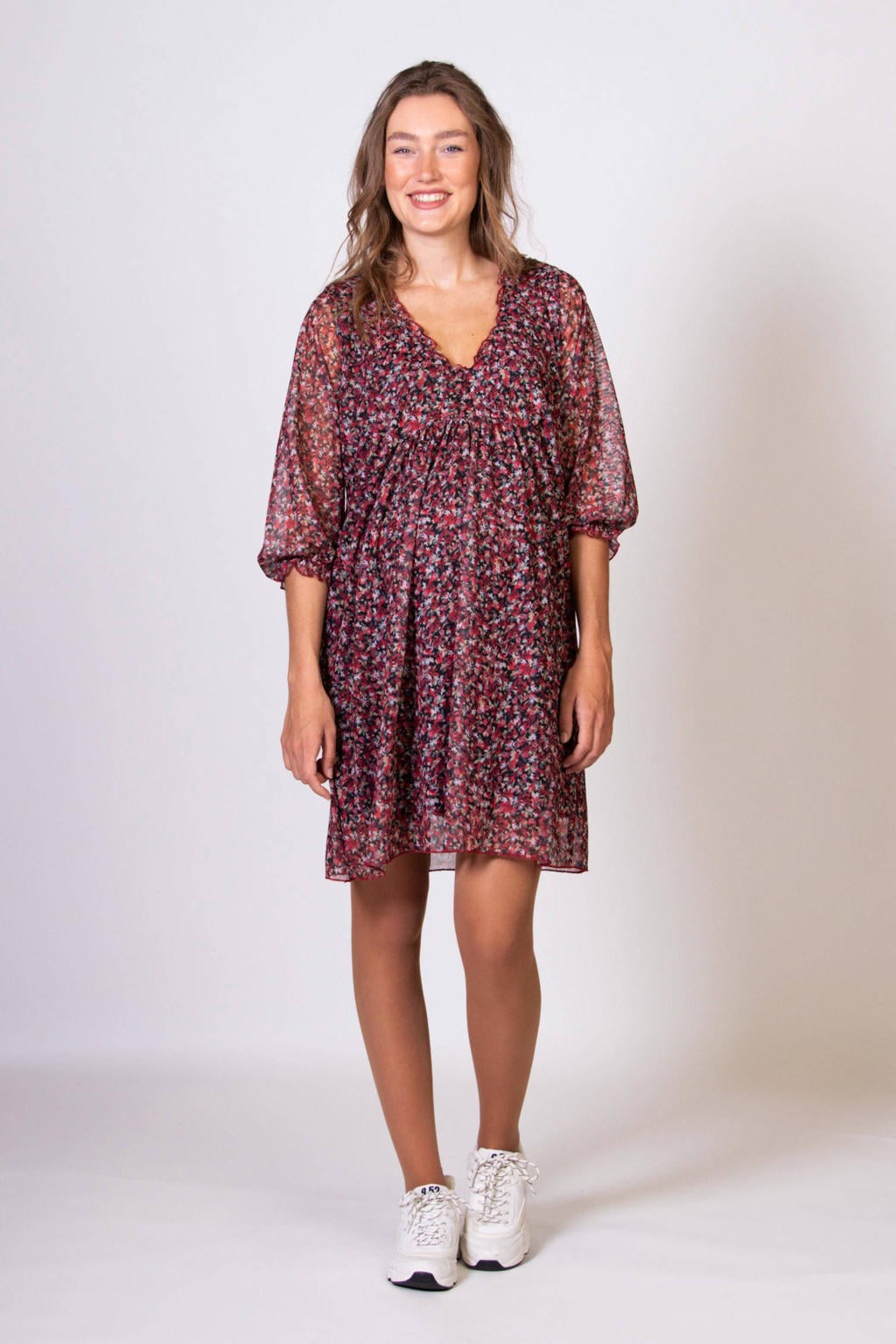 LOVE2WAIT semi-transparante zwangerschapsjurk met all over print rood/zwart/wit