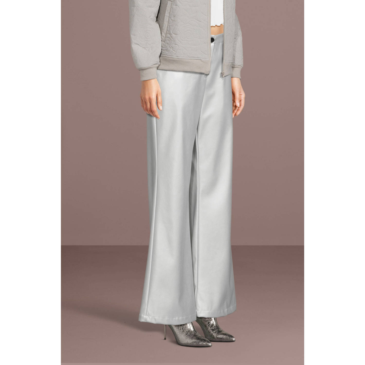 Ydence metallic imitatieleren straight fit pantalon Marlee metallic zilver