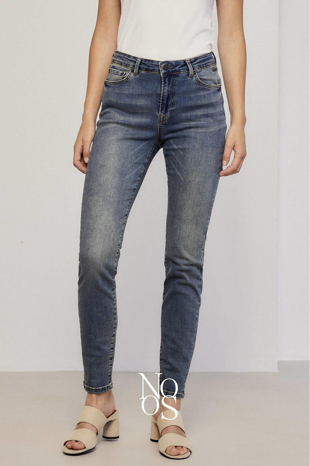 Jeans leggeri, il tessuto di Candiani Custom per l’estate 2024 Jeans leggeri, il tessuto di Candiani Custom per l’estate 2024