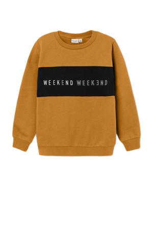 sweater NKMVANCE met tekst goudgeel/donkerblauw
