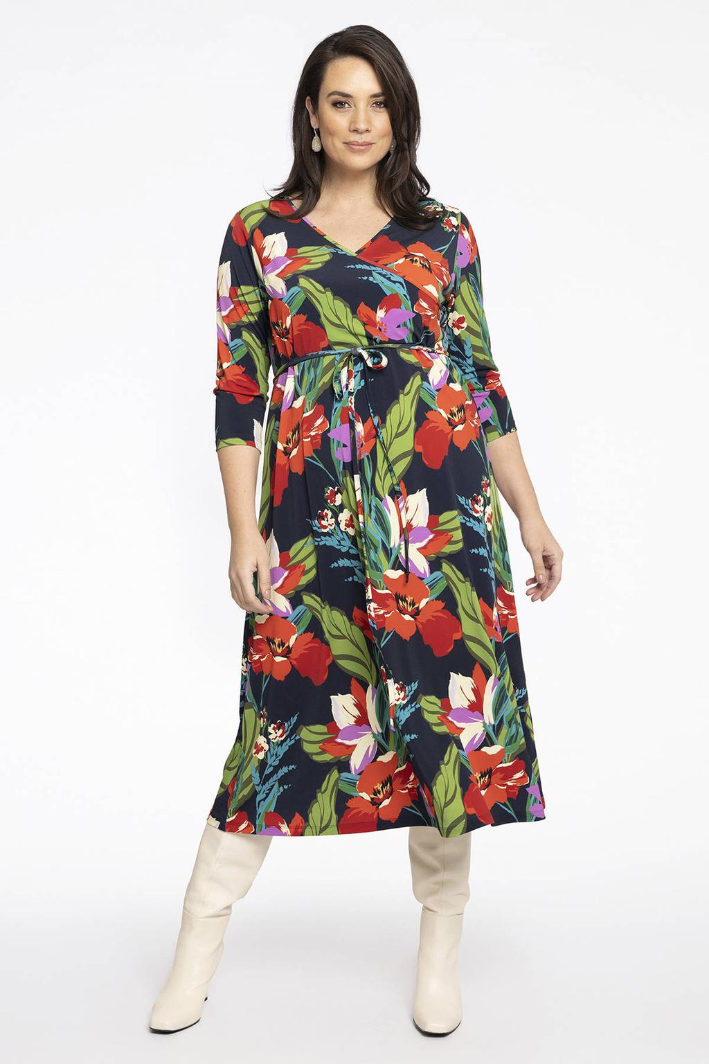 YOEK gebloemde A-lijn jurk DOLCE van travelstof blauw/rood/groen