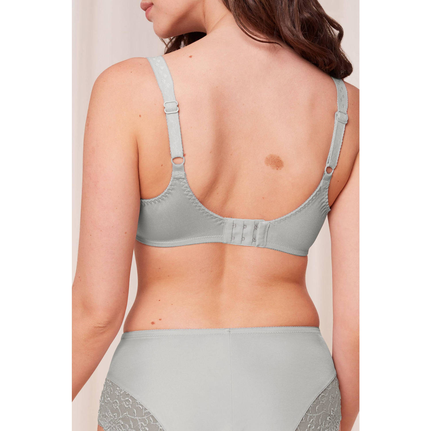 Triumph niet-voorgevormde minimizer Ladyform Soft grijs