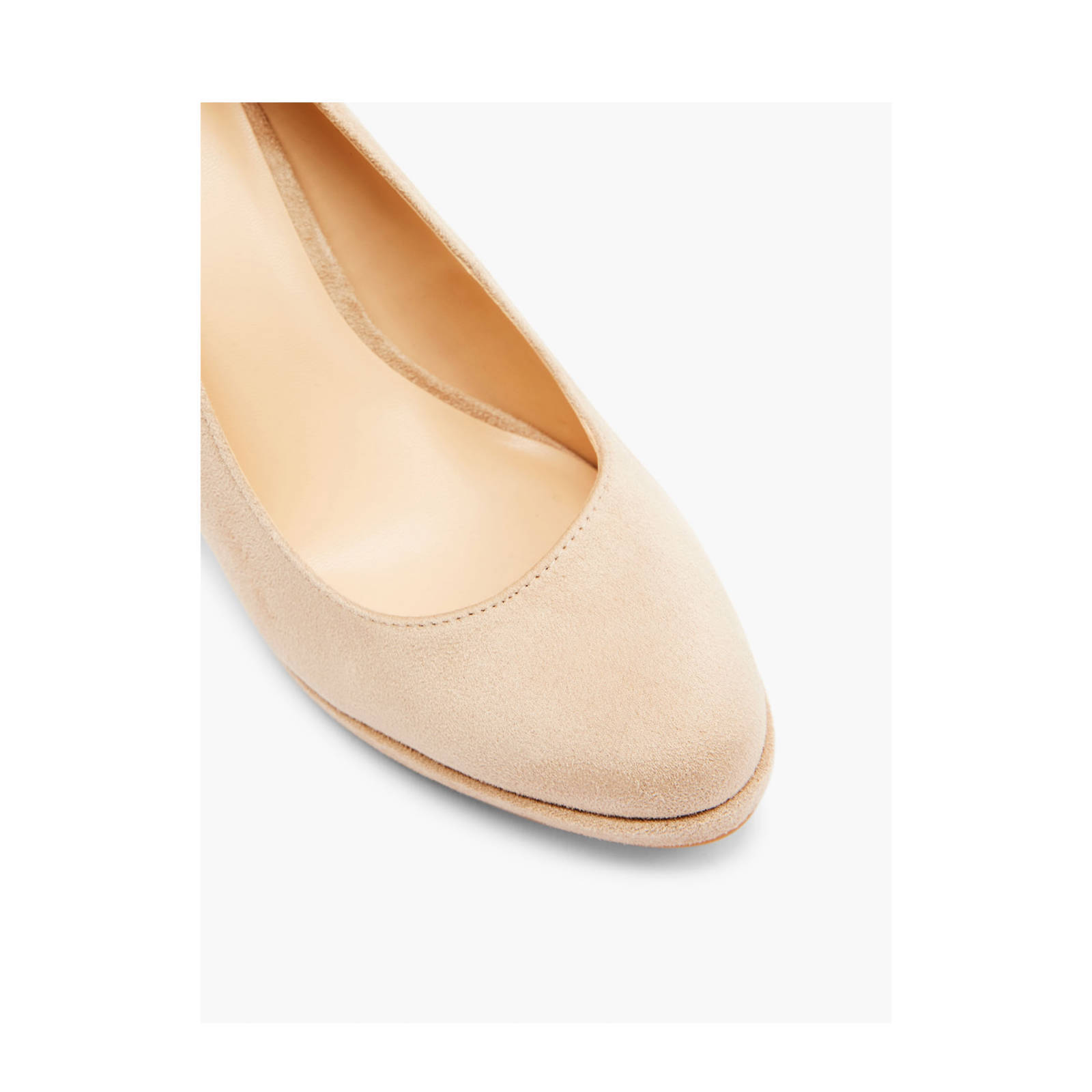 Graceland sales pumps beige