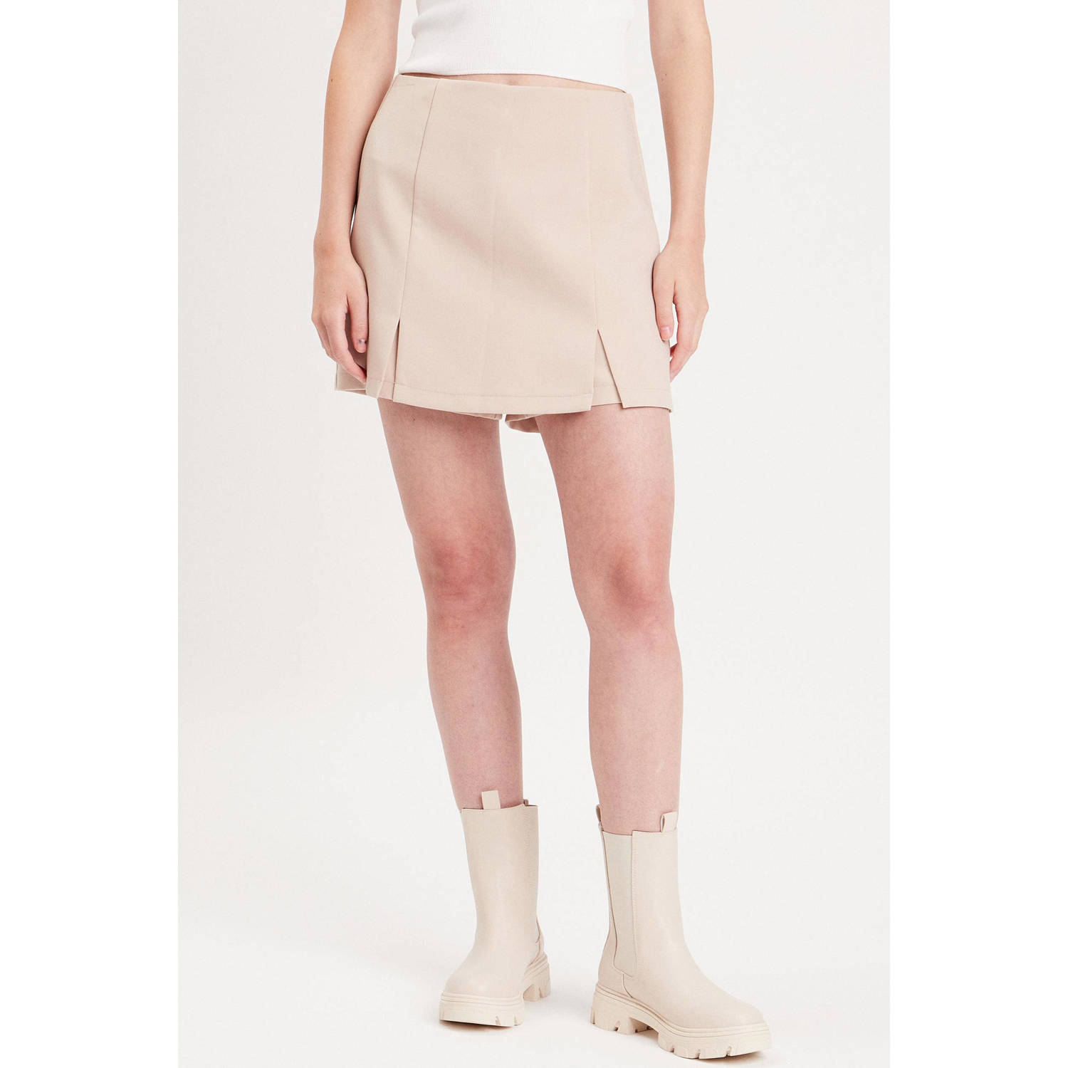 Cache skort zand