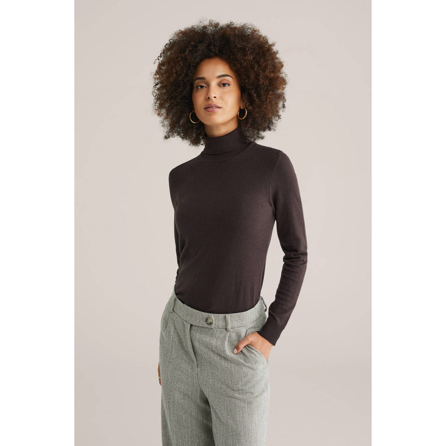WE Fashion fijngebreide coltrui donkerbruin