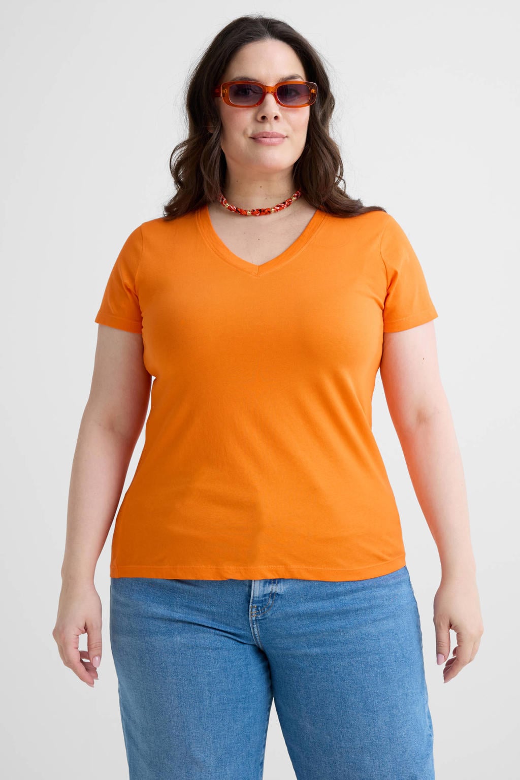 Anytime T-shirt met V-hals oranje