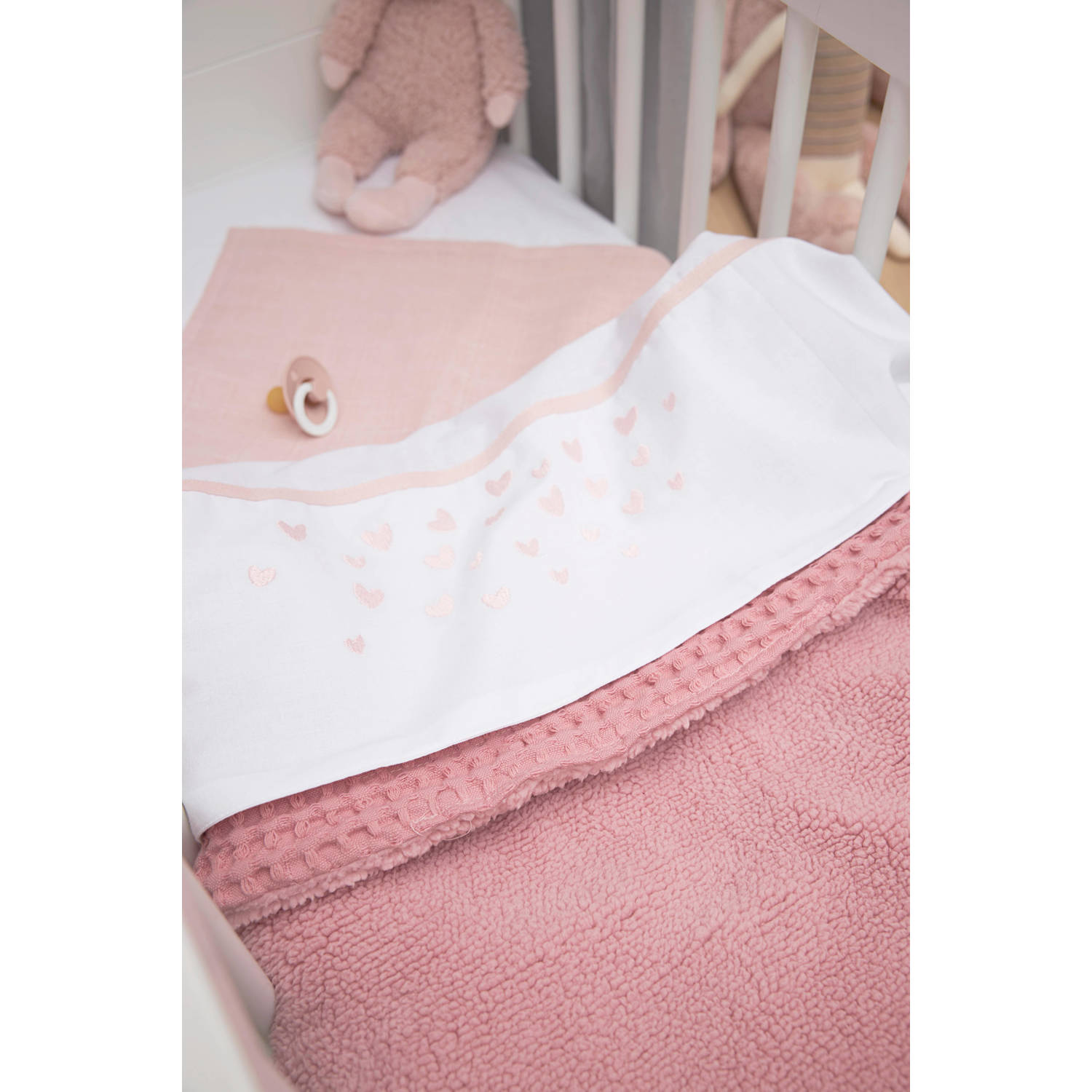 Meyco baby wieglaken Hearts soft pink