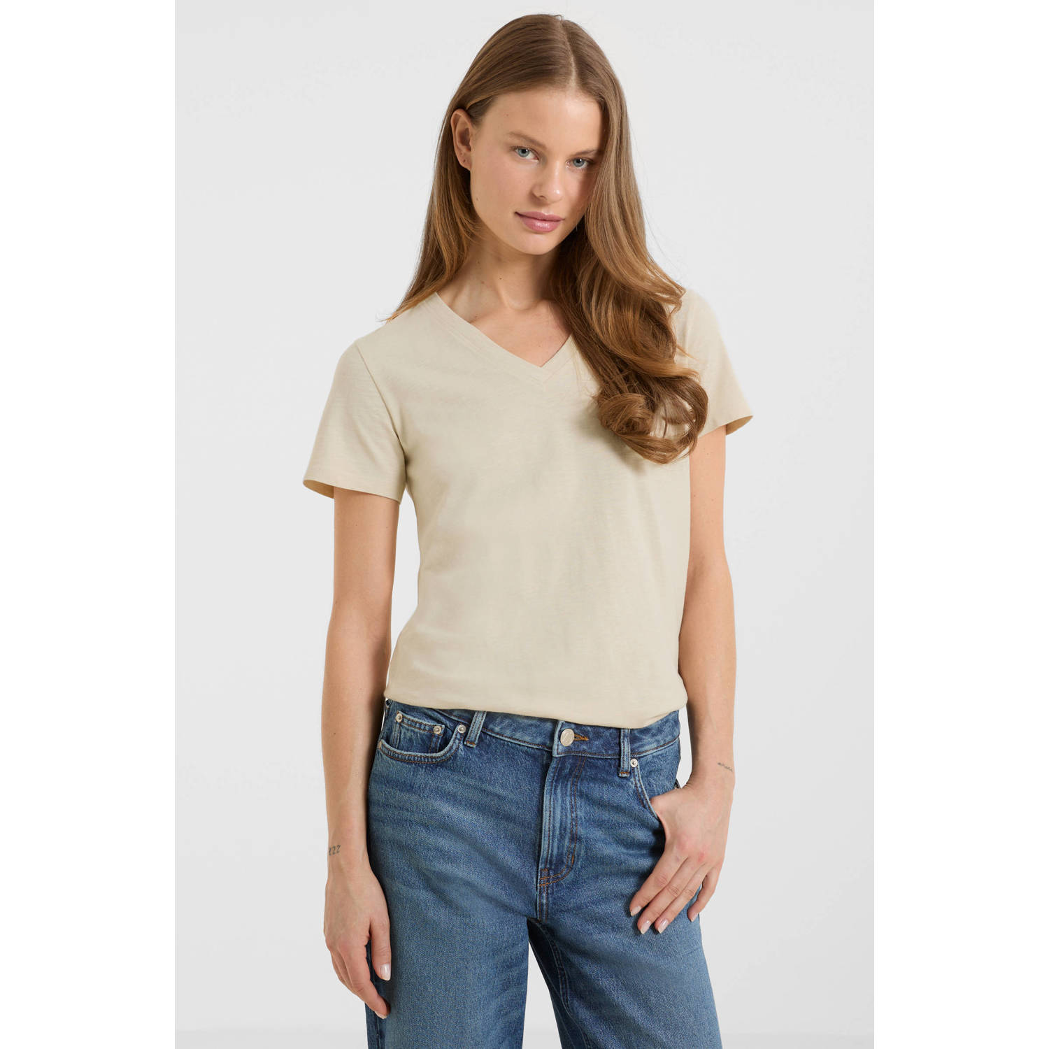 Anytime T-shirt met V-hals beige