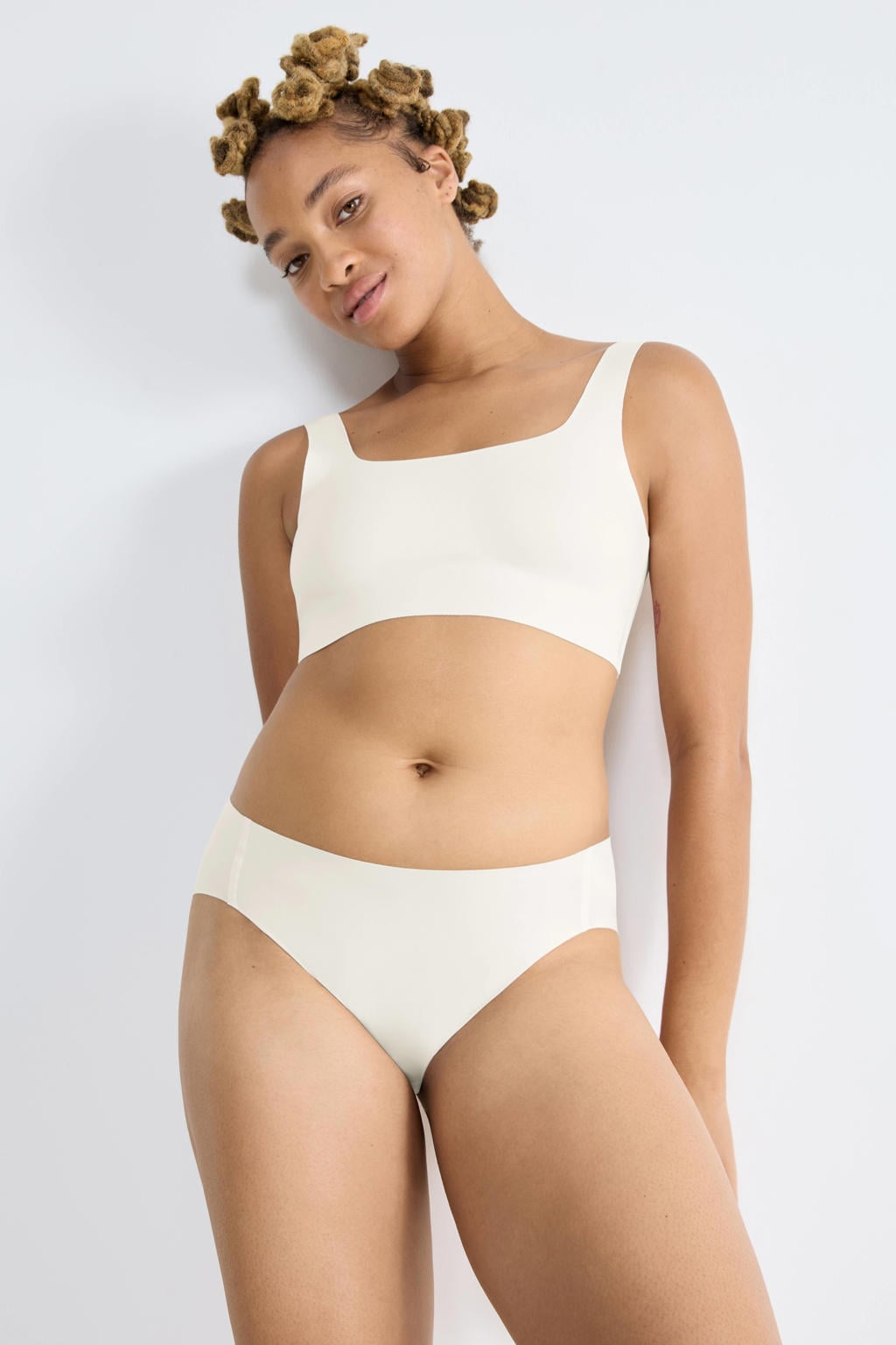 sloggi ZERO Feel 2.0 seamless high leg slip ivoor