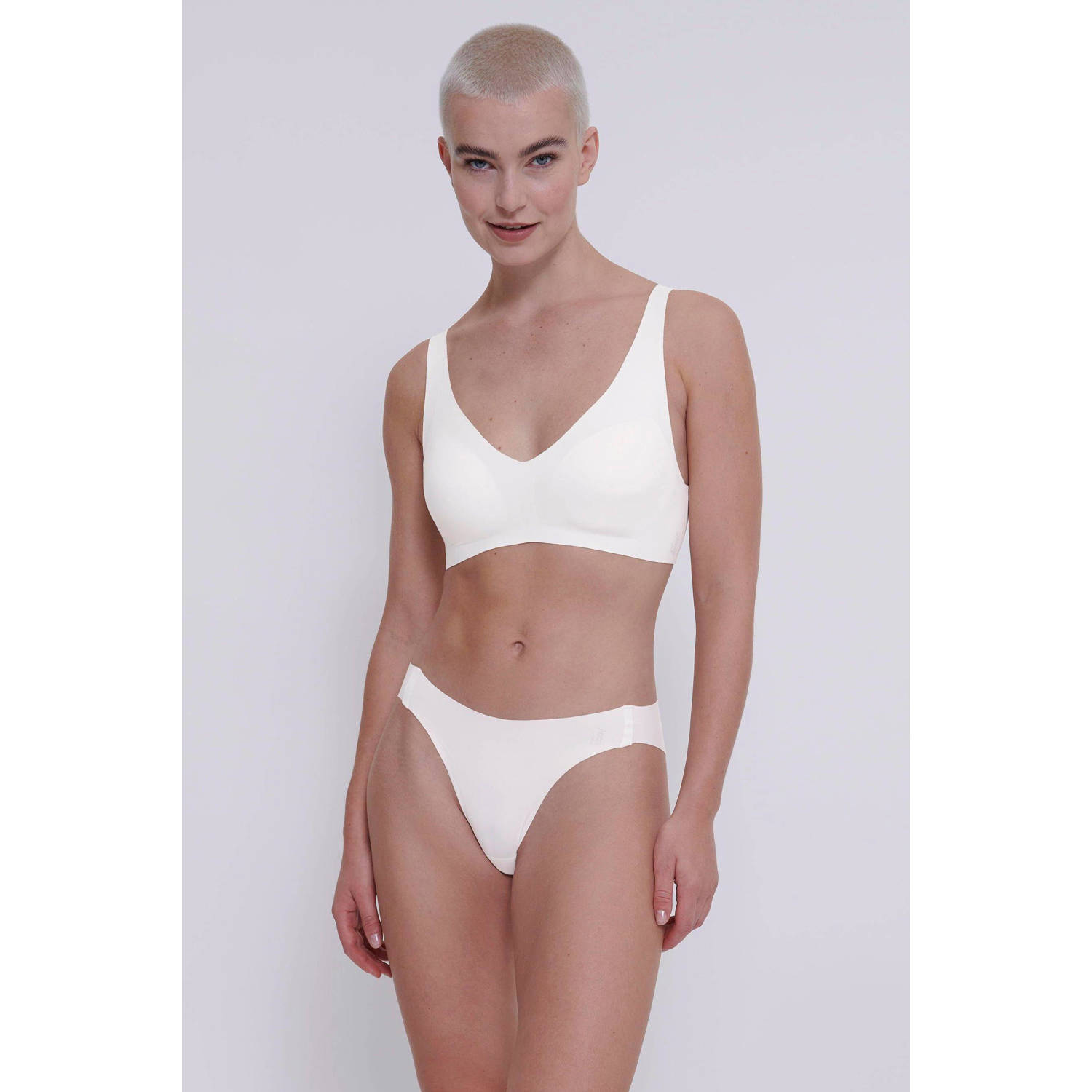 Sloggi Bralette met haakjessluiting model 'ZERO FEEL 2.0'