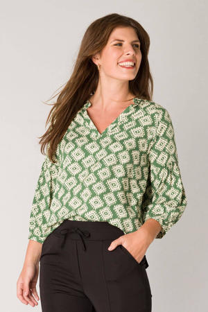 blousetop met all over print groen/ecru