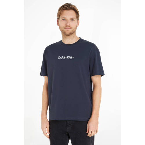 Calvin Klein regular fit T-shirt van katoen night sky afbeelding
