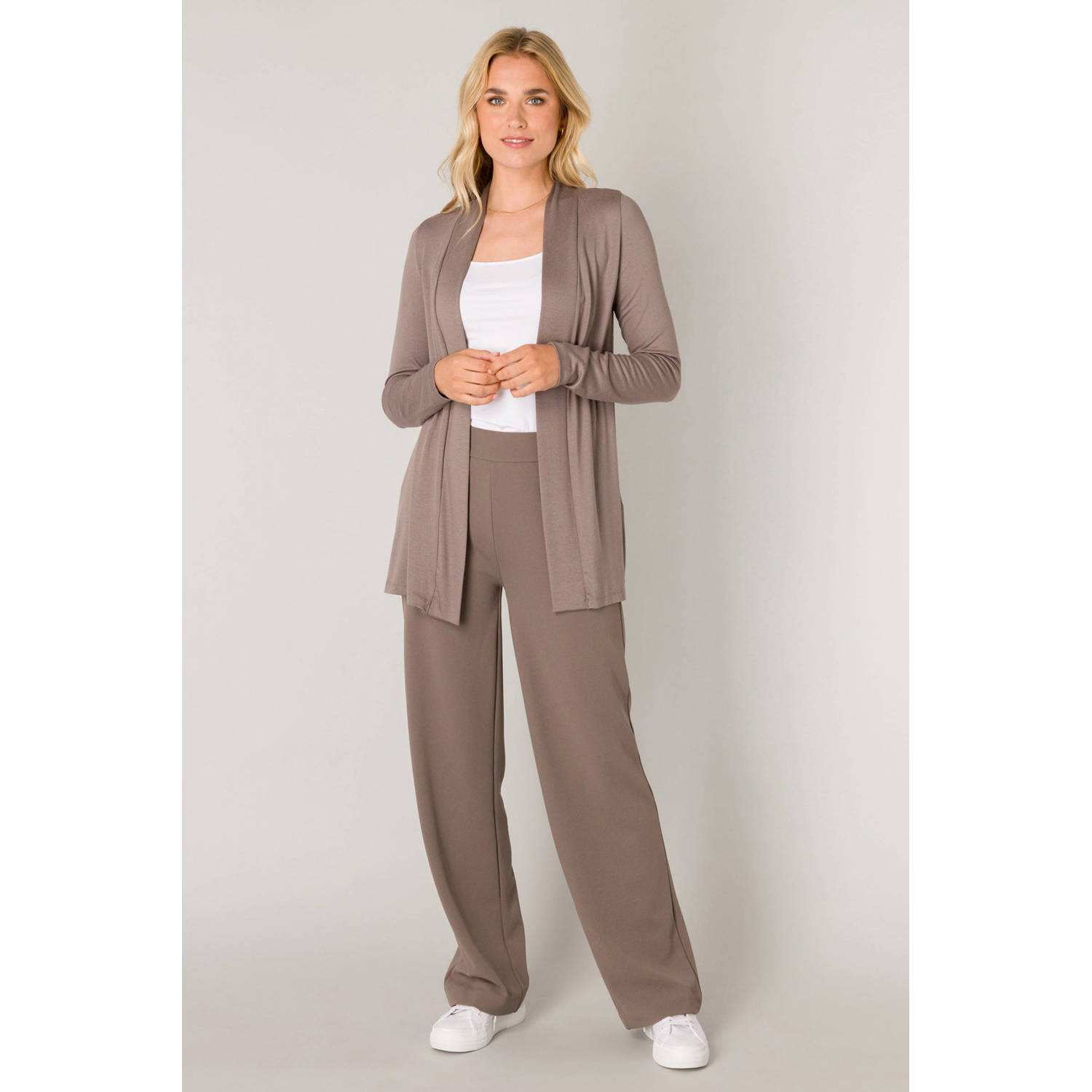 Base Level vest taupe