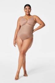 thumbnail: SPANXshape™ Invisible high waist medium corrigerende string donkerbeige