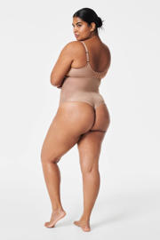 thumbnail: SPANXshape™ Invisible high waist medium corrigerende string donkerbeige