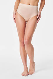 thumbnail: SPANXshape™ Invisible medium corrigerende string beige