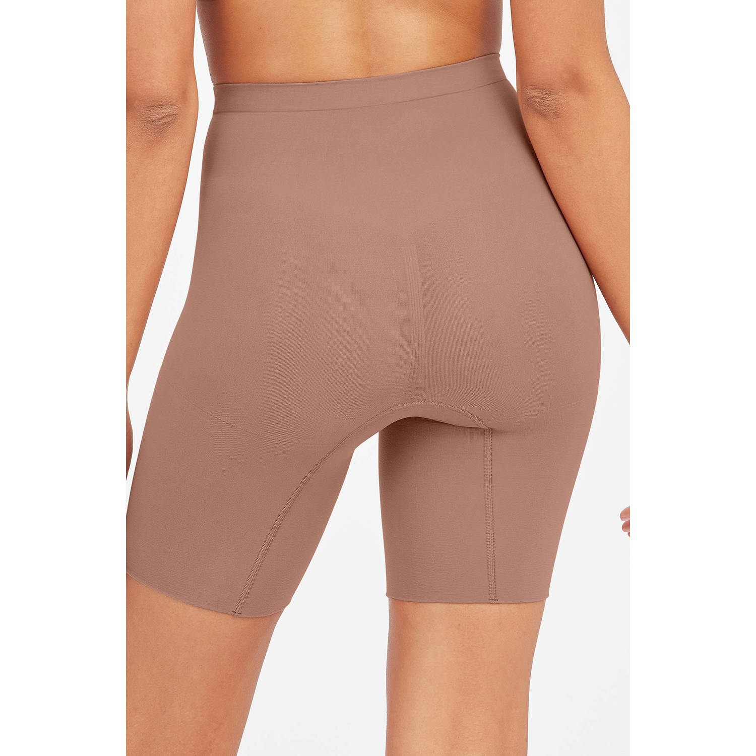 SPANX Everyday Seamless Shaping seamless medium corrigerende short donkerbeige