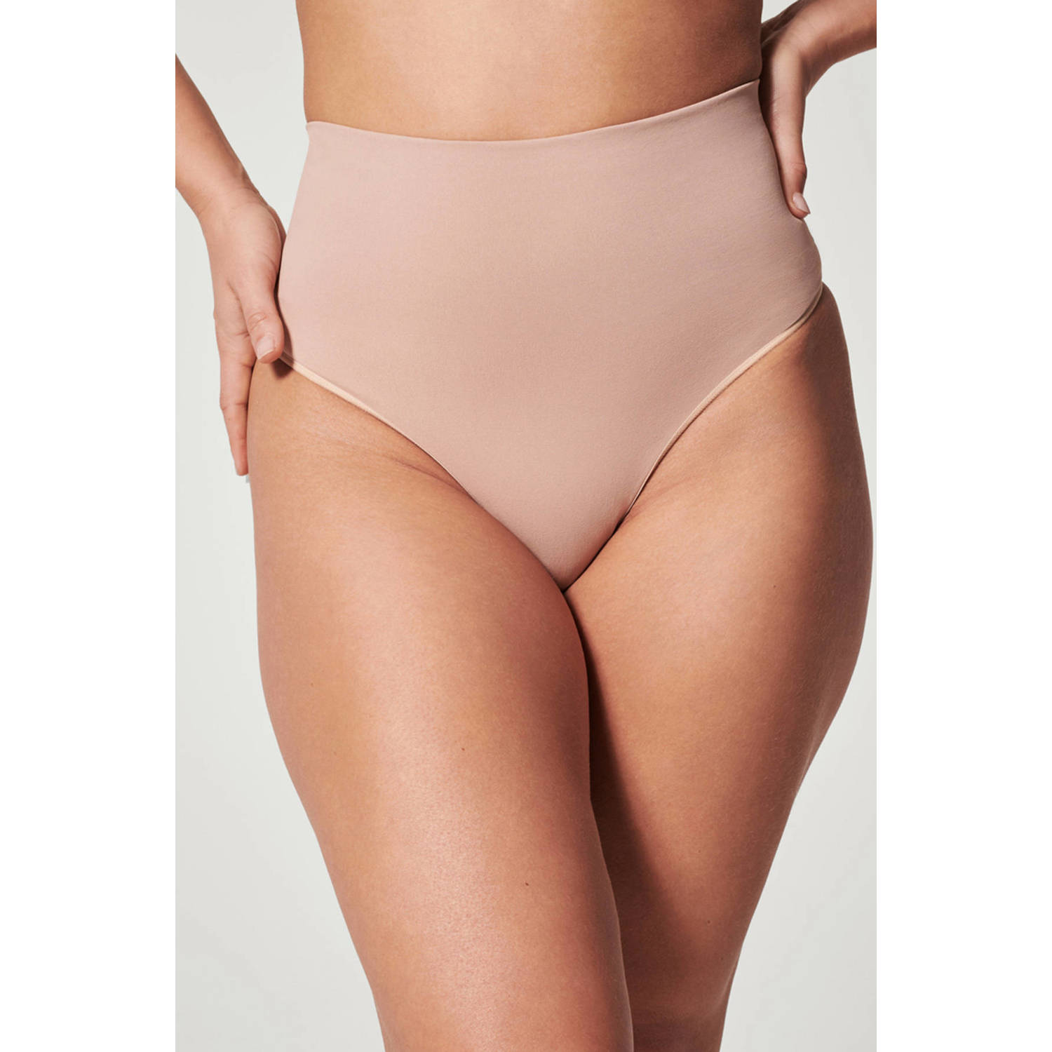 SPANX Ecocare Seamless Shaping seamless medium corrigerende string lichtbeige