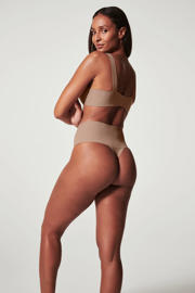 thumbnail: SPANXsupersmooth™ Undie-tectable seamless licht corrigerende string donkerbeige