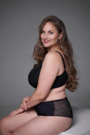thumbnail: Plaisir brazilian Lisa zwart