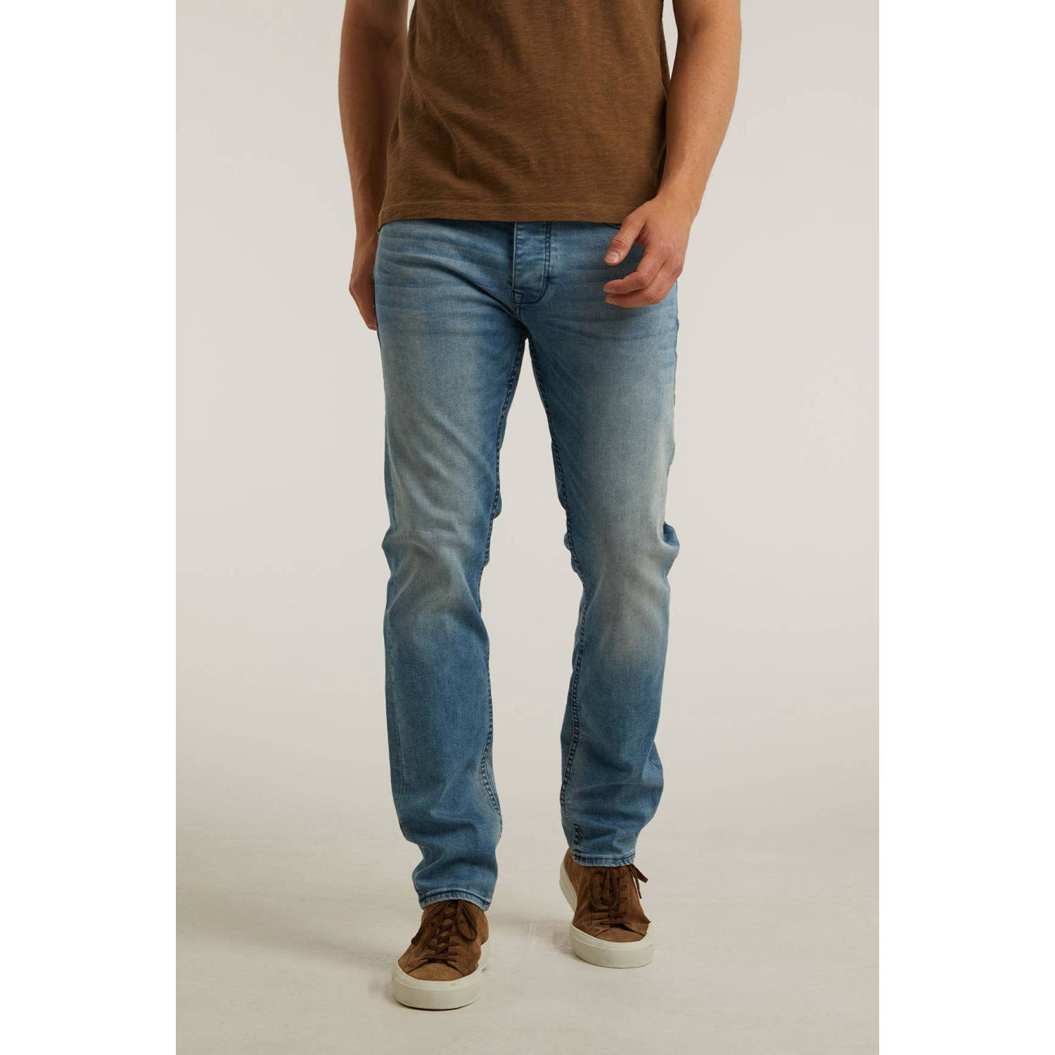 CHASIN' tapered fit jeans Crown Barkis mid blue