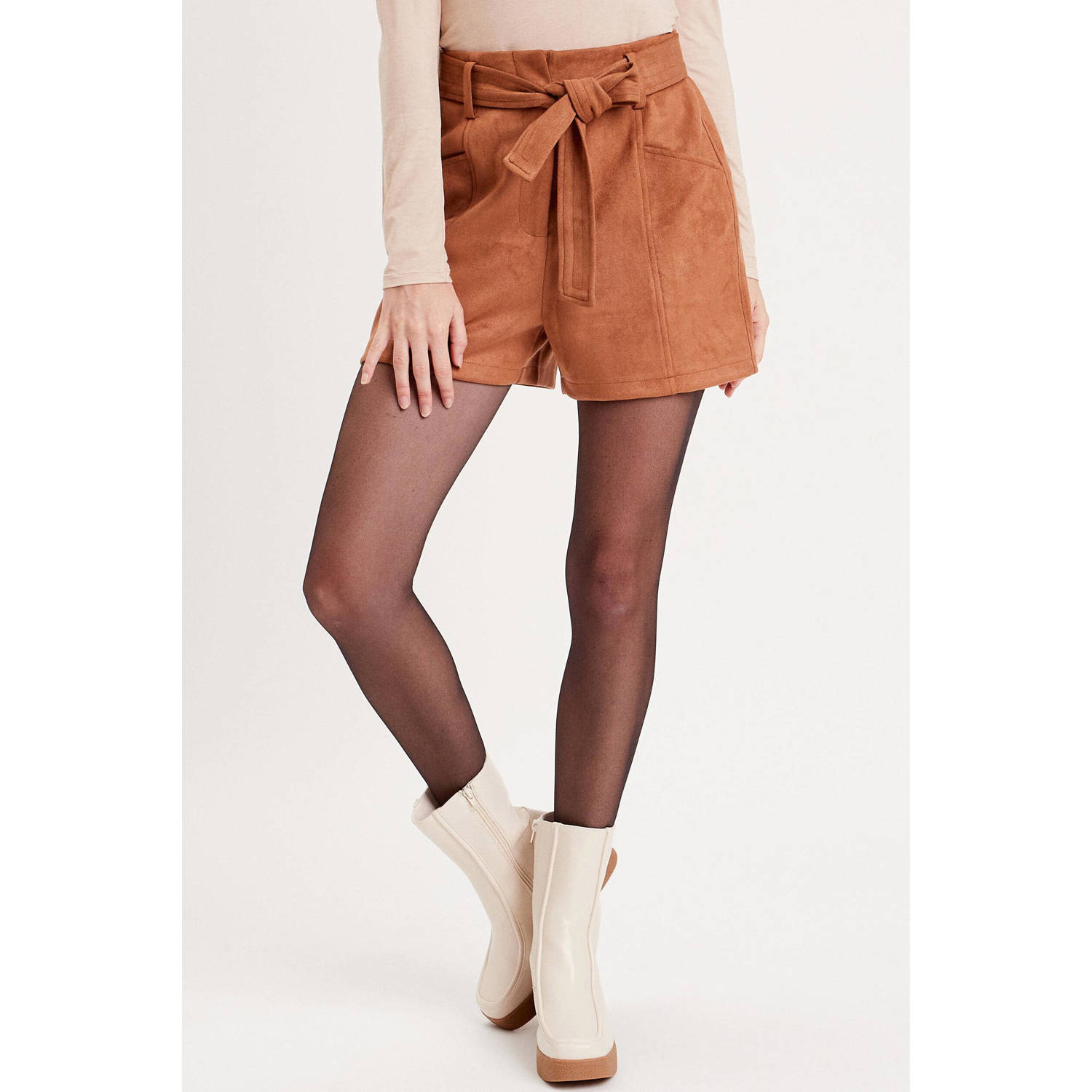 Cache straight fit short camel