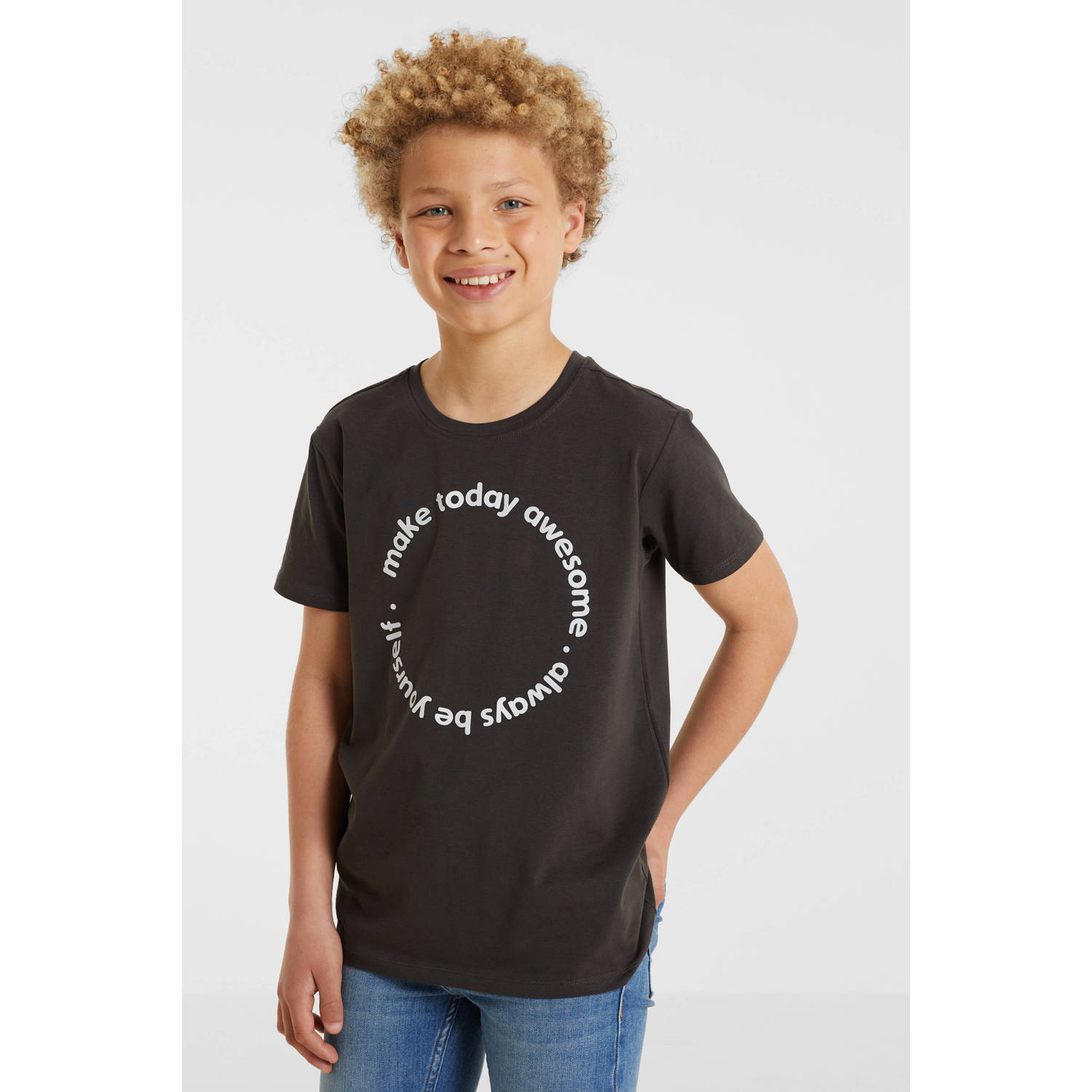 Anytime T-shirt met tekstopdruk donkergrijs Jongens Katoen Ronde hals Tekst 110 116