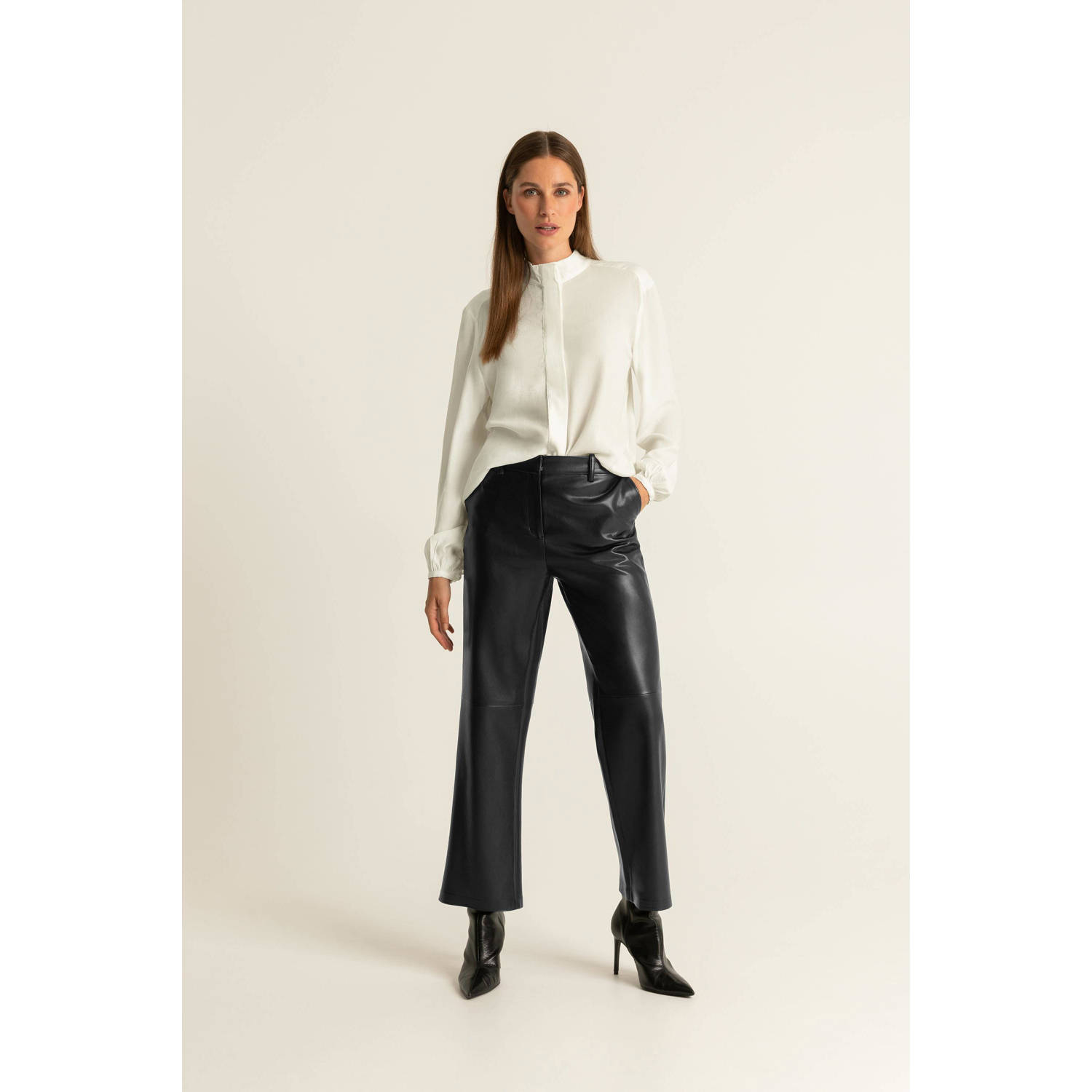 Expresso imitatieleren cropped wide leg pantalon zwart