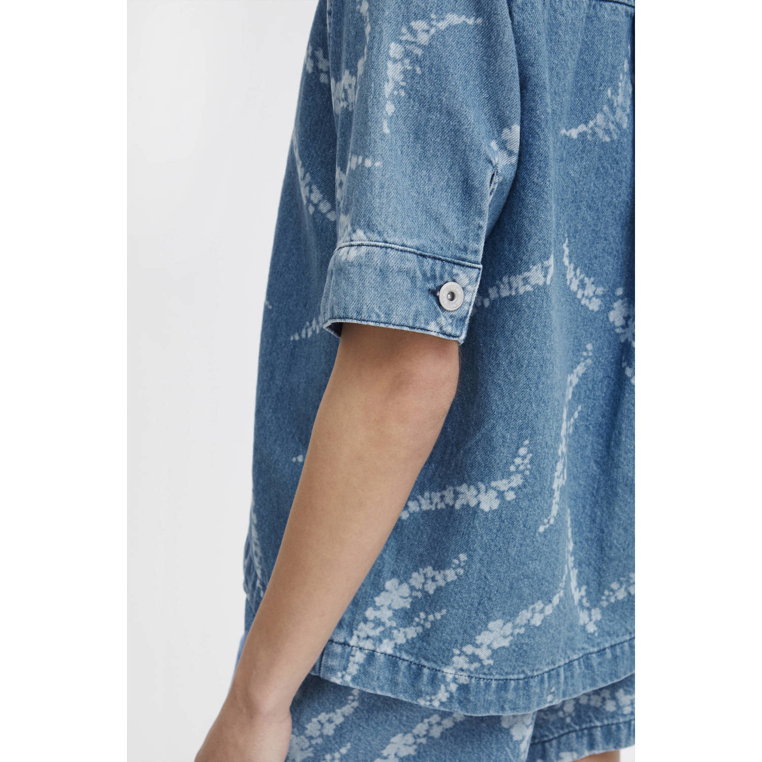 ICHI blouse IHBIANA met all over print light blue denim