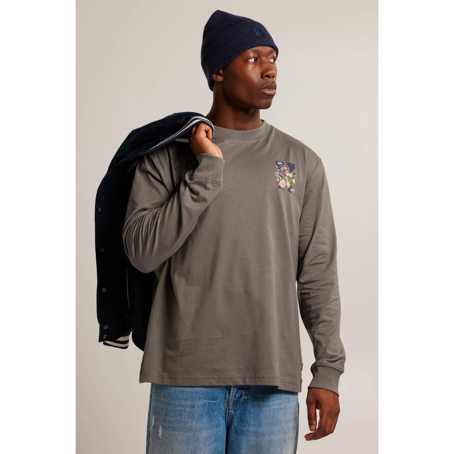 America Today regular fit longsleeve met printopdruk titan