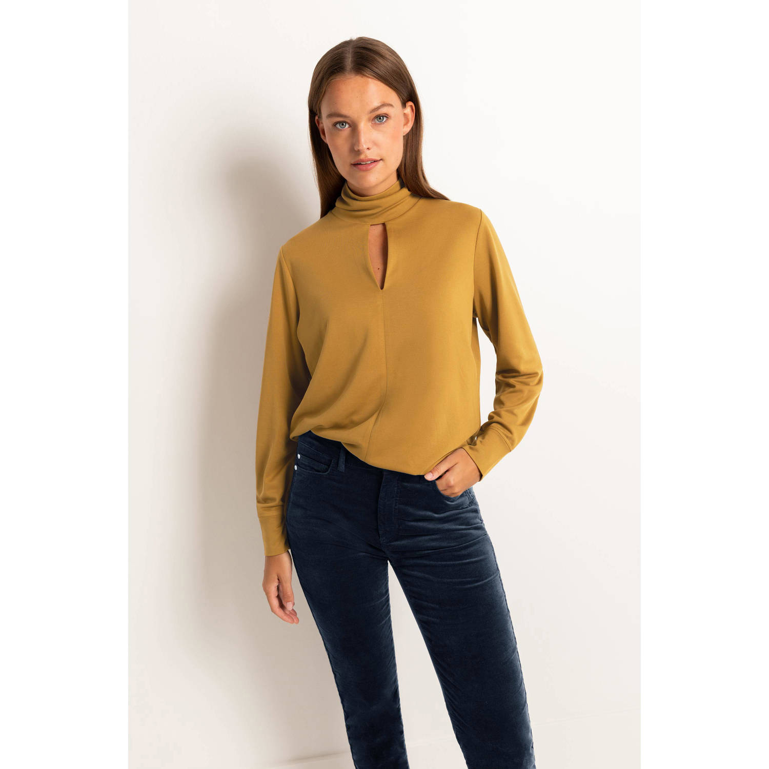 Claudia Sträter top met open detail bruin