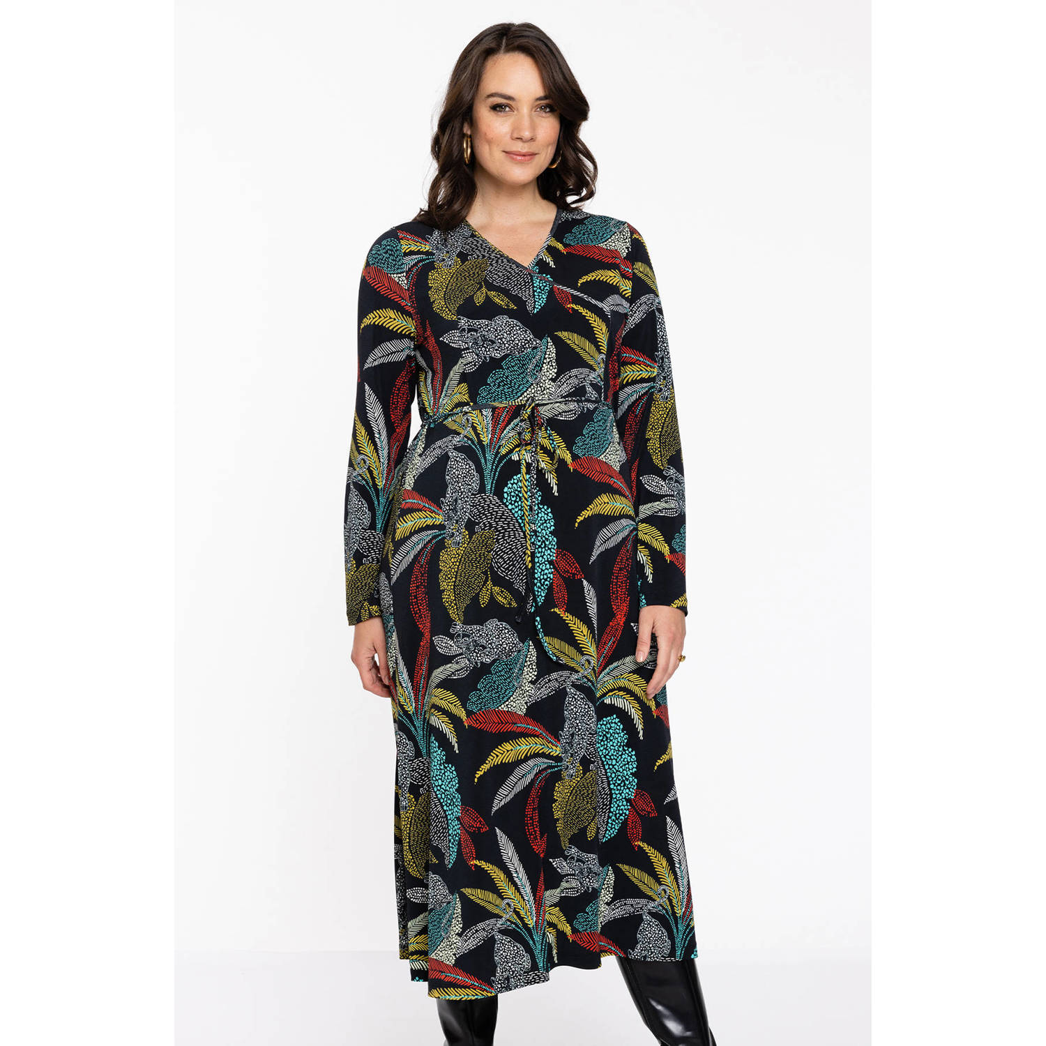 YOEK jurk DOLCE van travelstof met all over print zwart geel rood