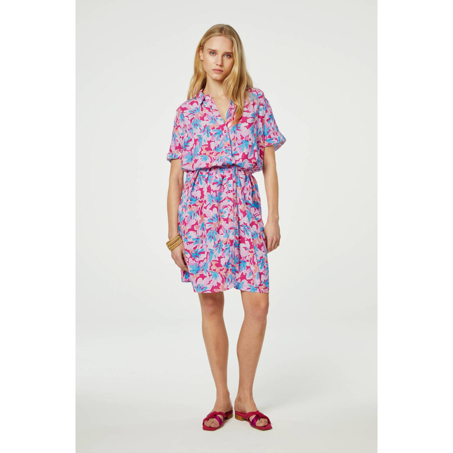 Fabienne Chapot gebloemde jurk roze lichtroze blauw