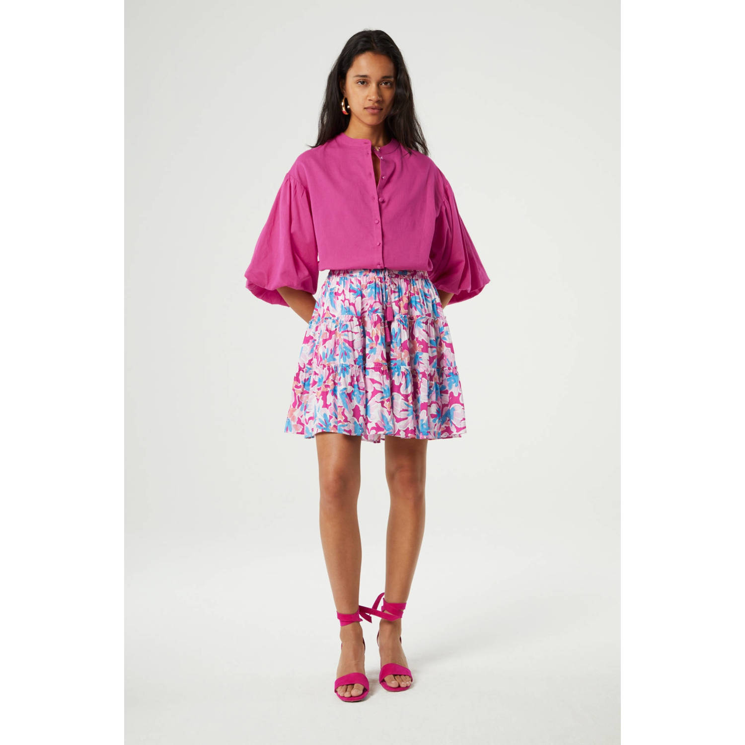 Fabienne Chapot gebloemde midi rok roze lichtroze blauw