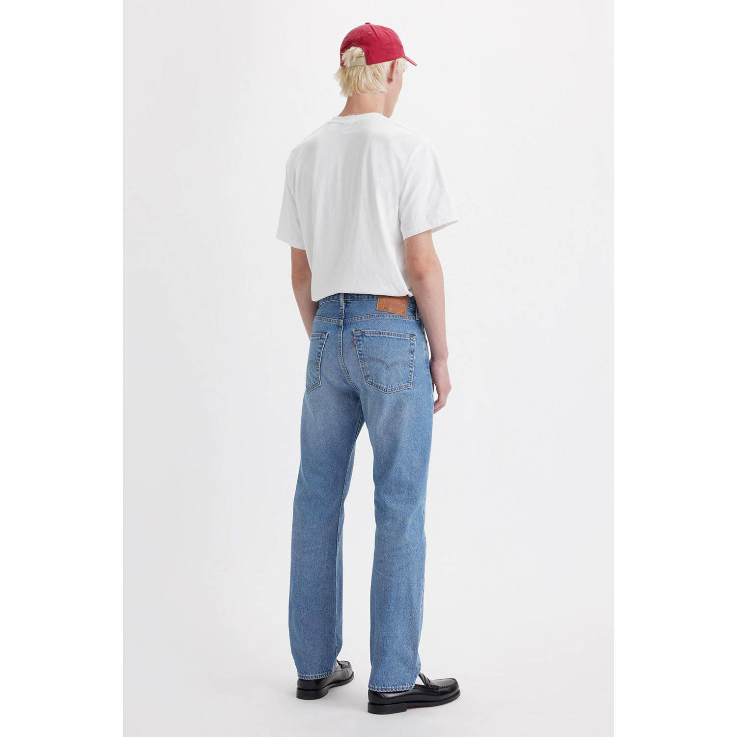 Levi's 501 straight fit jeans chemicals