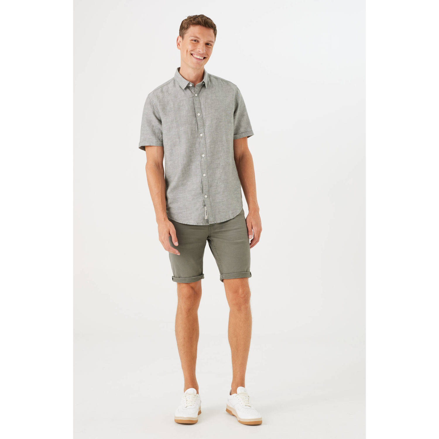 Garcia slim denim short sage green
