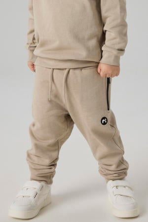 slim fit joggingbroek NMMVIMO lichtbruin