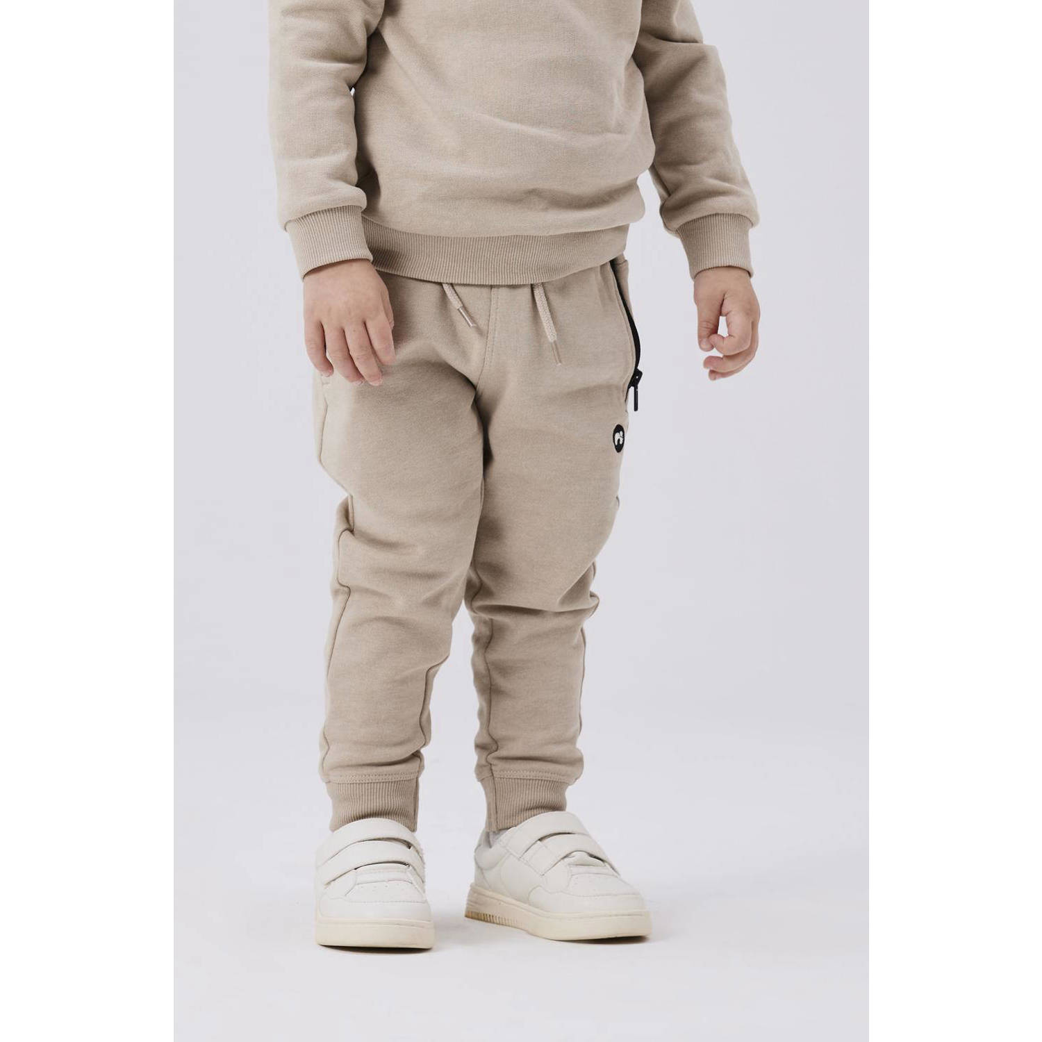 Name it MINI slim fit joggingbroek NMMVIMO lichtbruin Jongens Sweat Effen 104