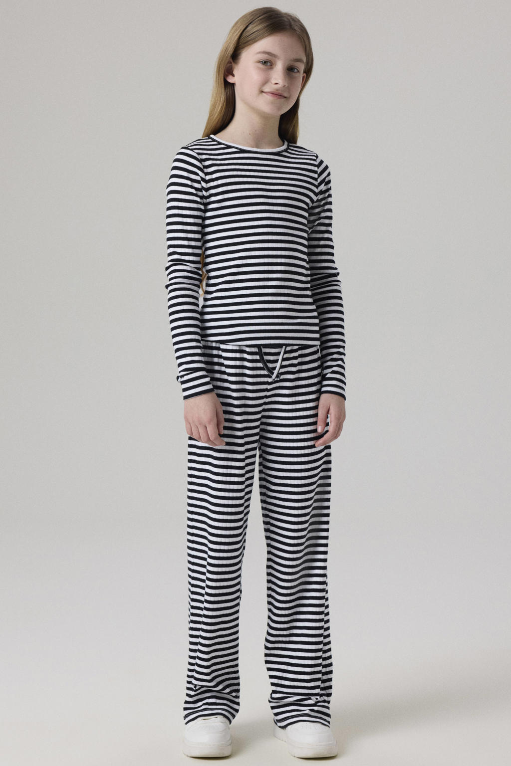 NAME IT KIDS gestreepte longsleeve NKFSURAJA zwart/offwhite