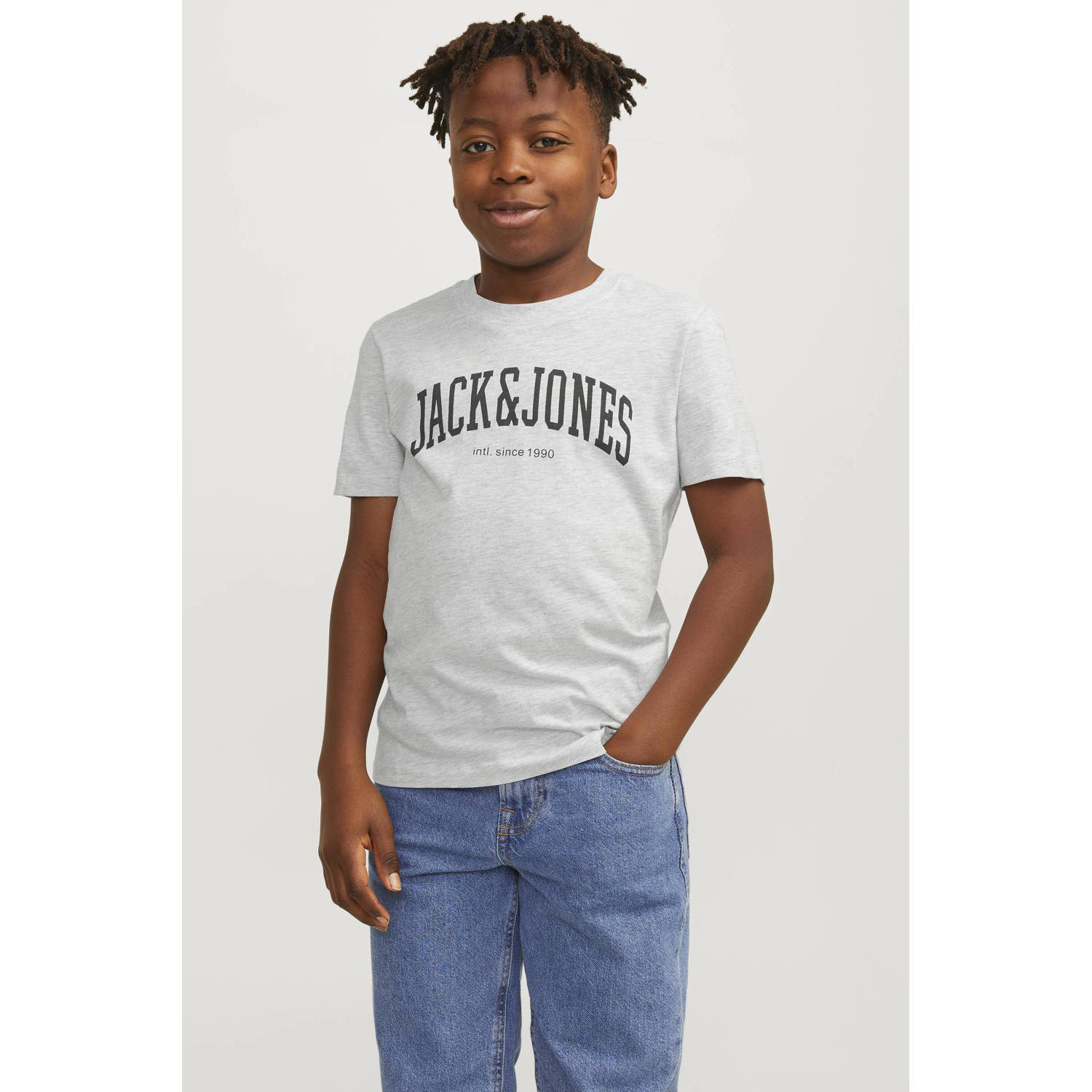 Jack & jones JUNIOR T-shirt JJEJOSH met tekst grijs Jongens Katoen Ronde hals 128