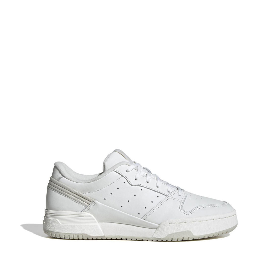 Wit en lichtgrijze heren adidas Originals Team Court 2 sneakers van leer/voering: mesh/voetbed: eva met veters en strepenprint