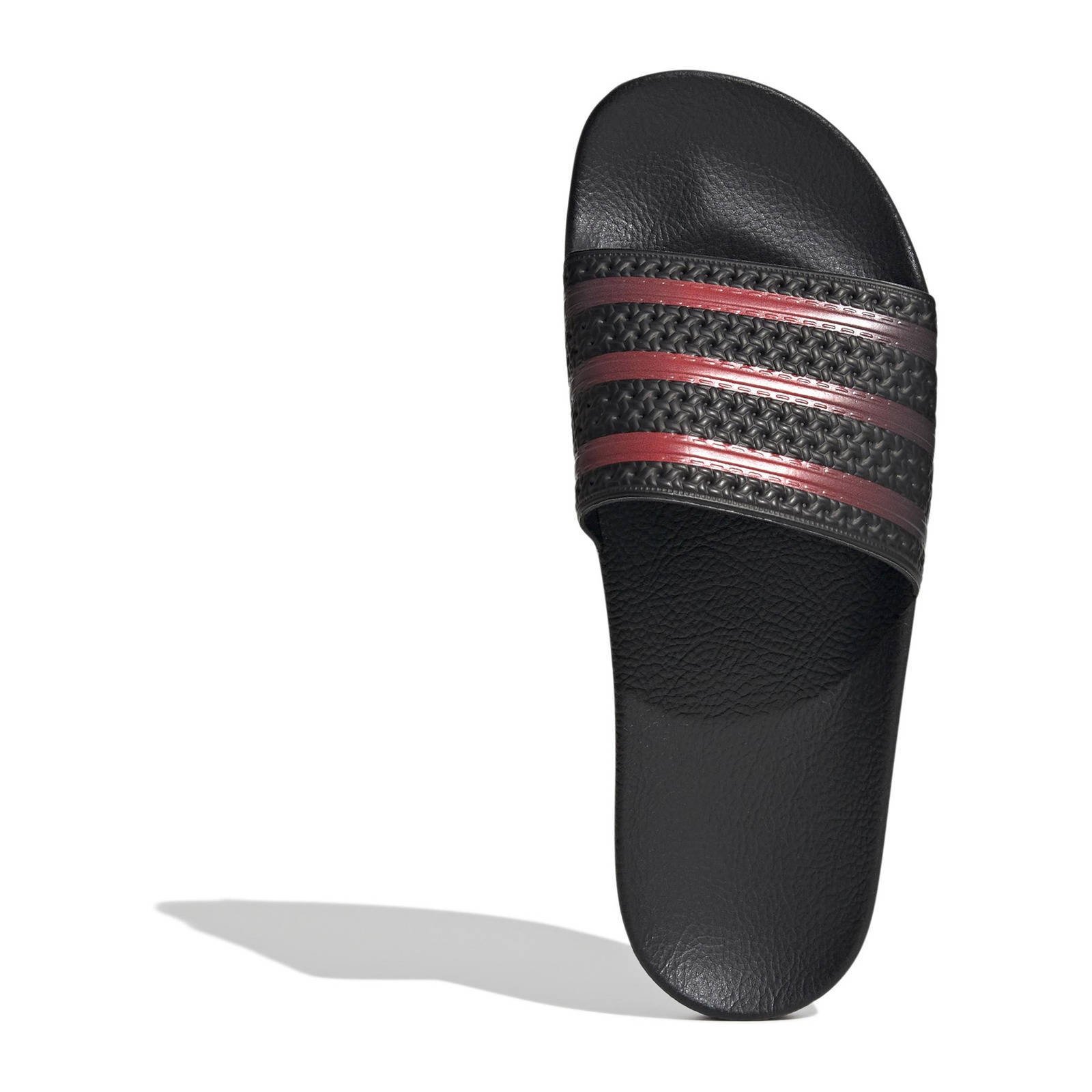 Adidas deals black slippers