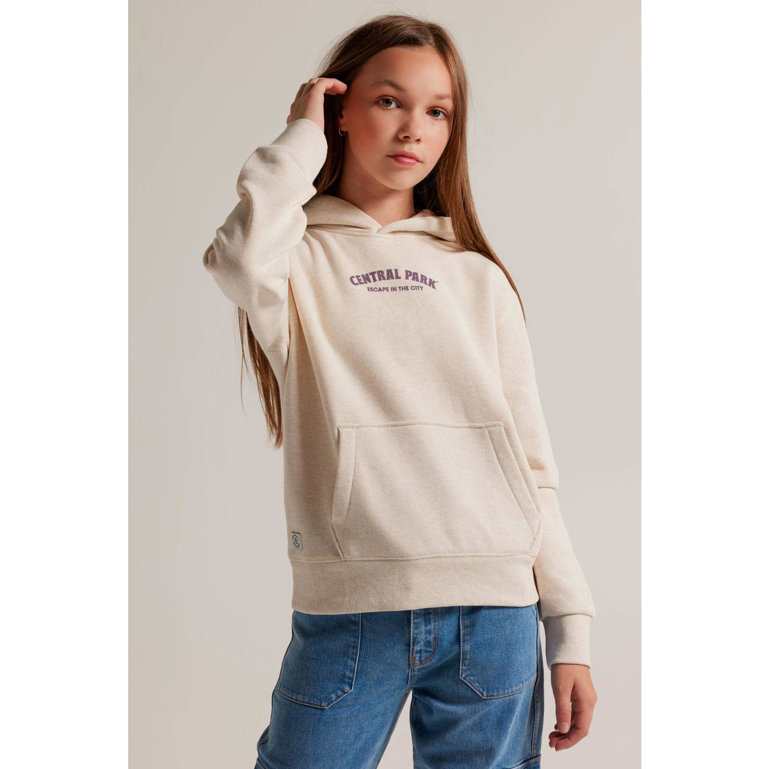 America Today hoodie Sally JR met backprint beige