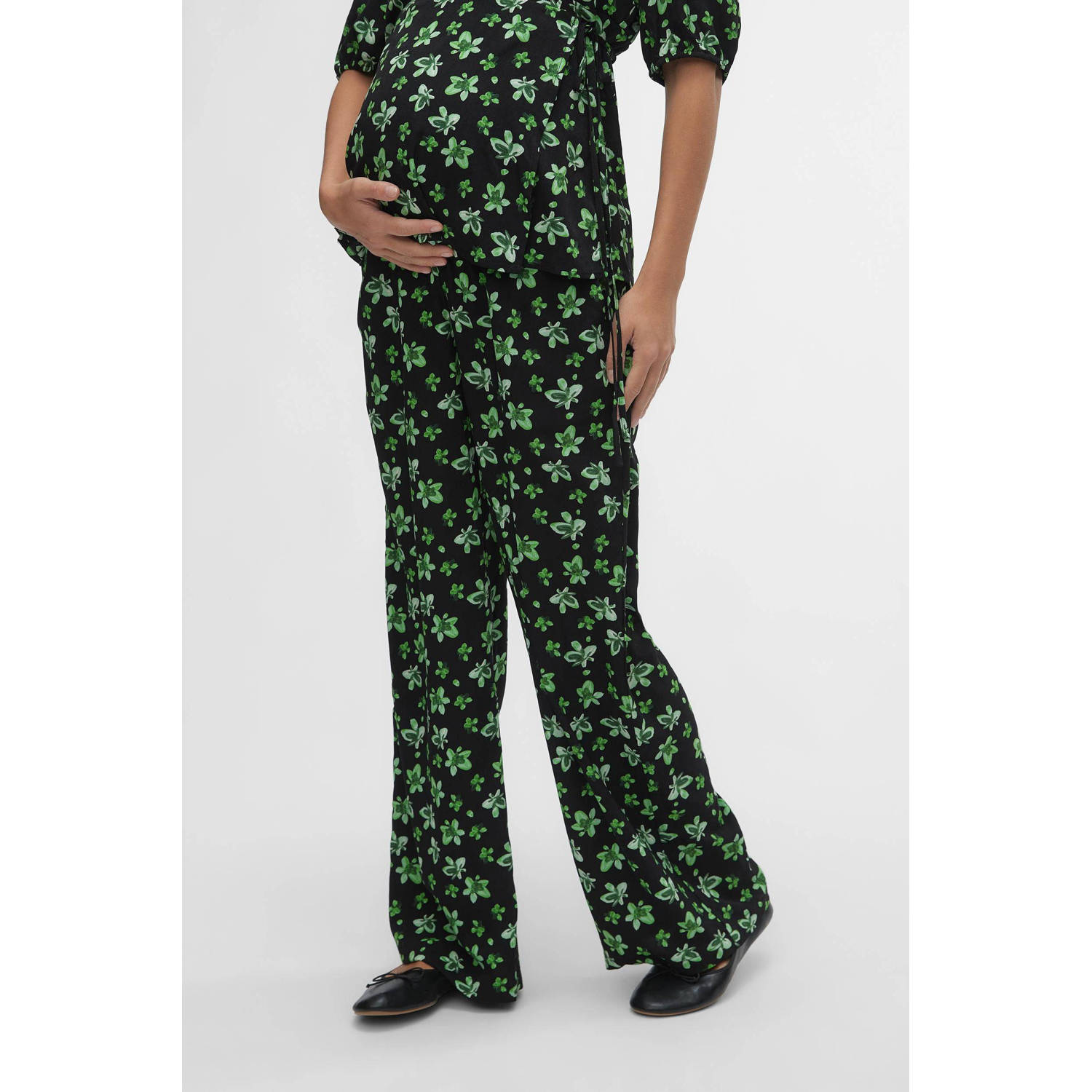 Mamalicious gebloemde loose fit broek MLELLINOR van gerecycled polyester zwart groen XXL